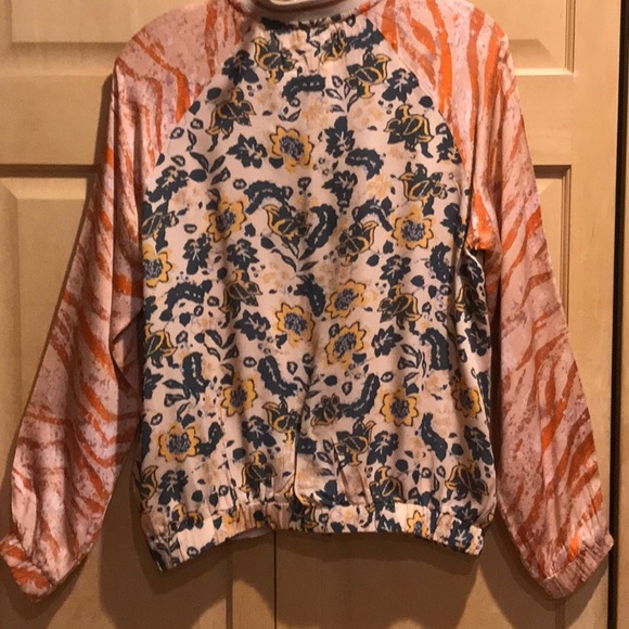 New Mystree Bomber Jacket - Picture 7 of 9